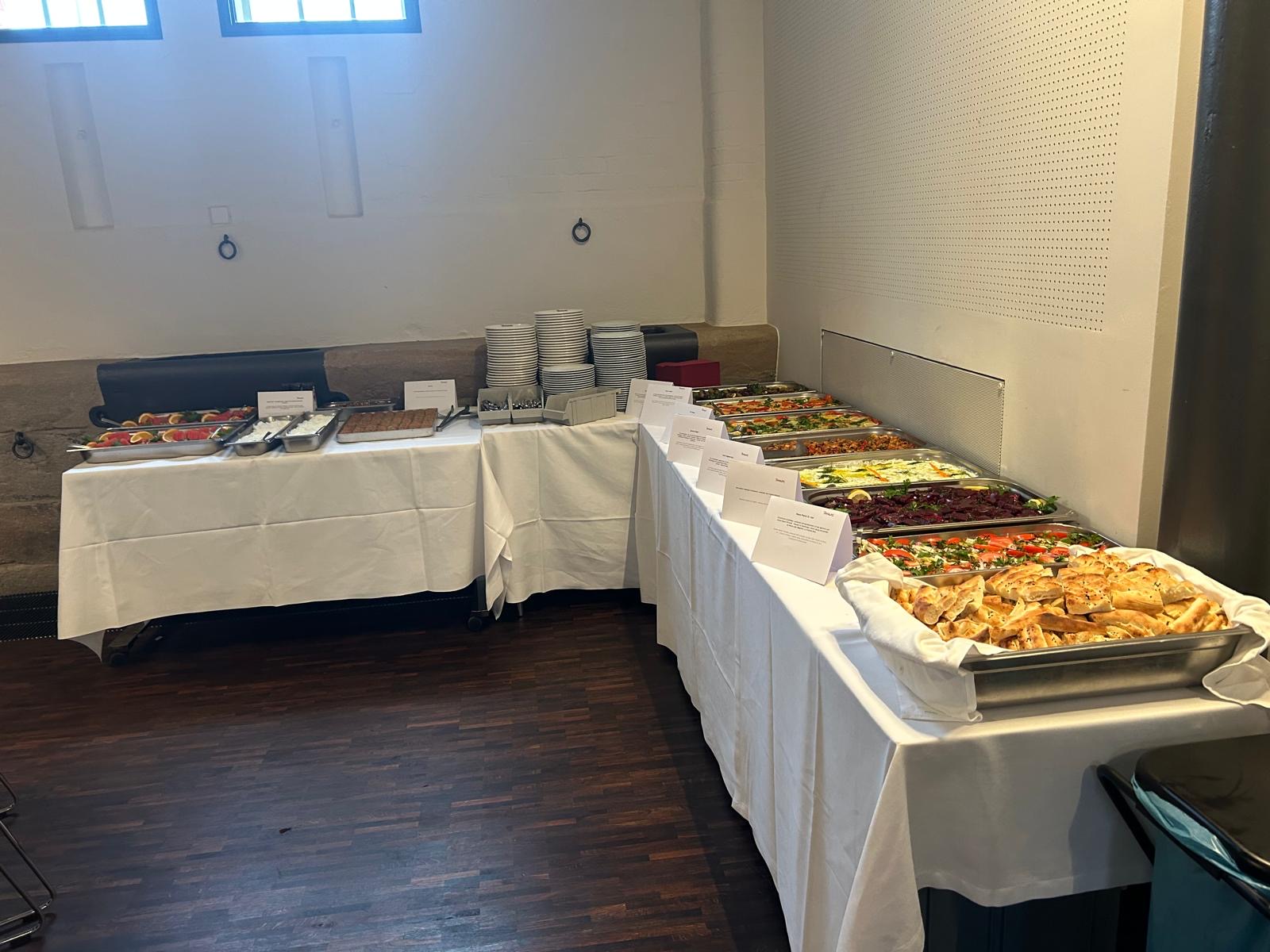 Catering von Tandure am Pelikanplatz